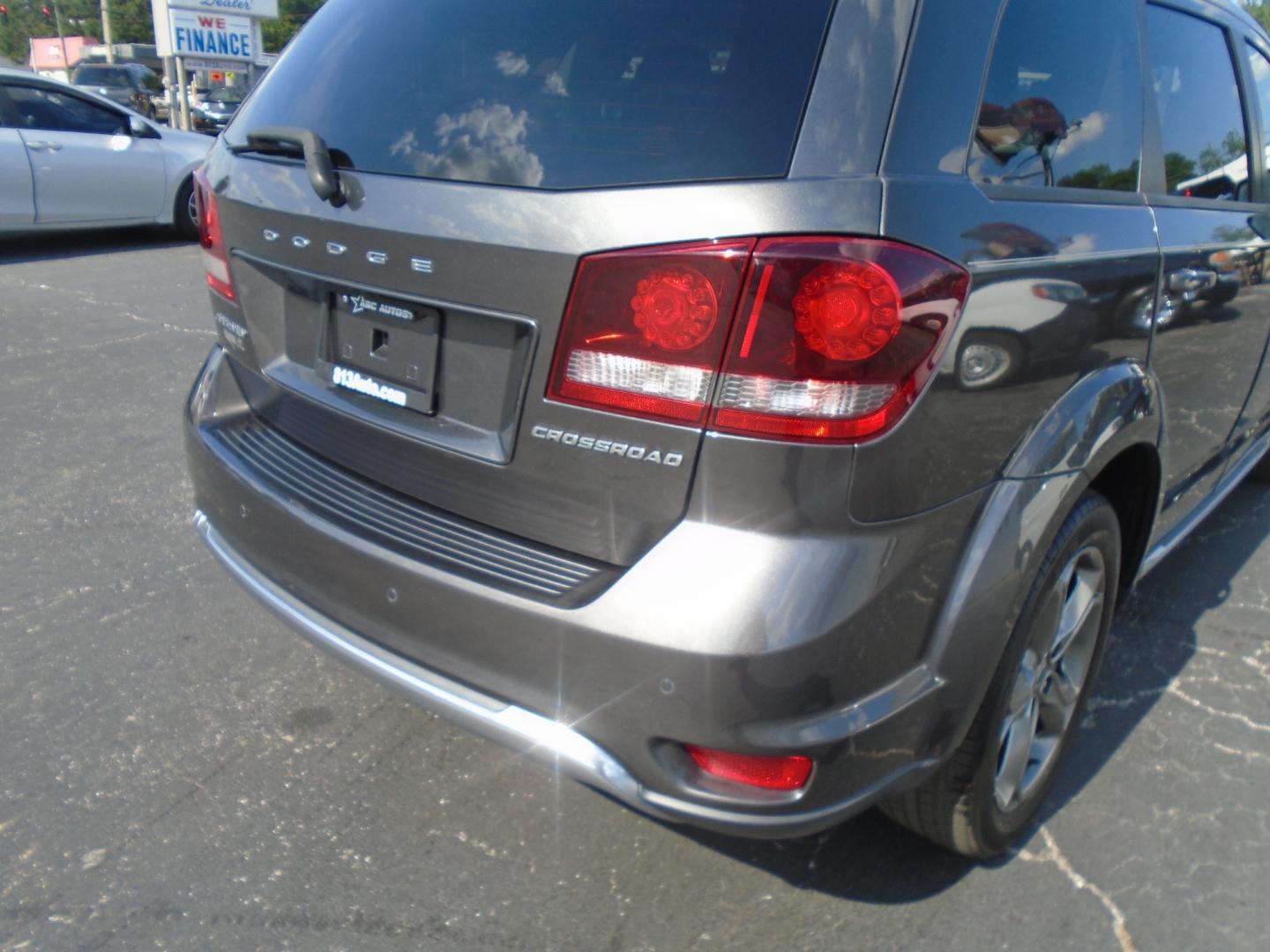 2018 Dodge Journey (3C4PDCGB4JT) , located at 6112 N Florida Avenue, Tampa, FL, 33604, (888) 521-5131, 27.954929, -82.459534 - Photo#10